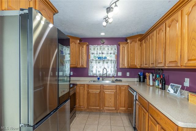 33709 Brokaw Road, Columbia Station, OH 44028