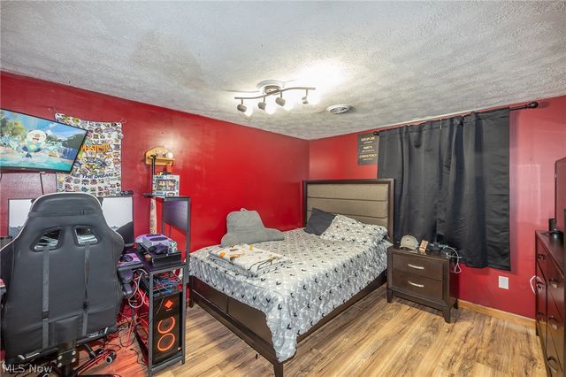 33709 Brokaw Road, Columbia Station, OH 44028