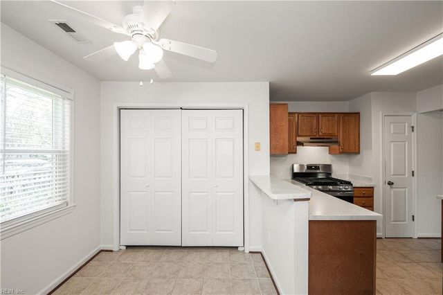 832 Daimler DR, Virginia Beach, VA 23454