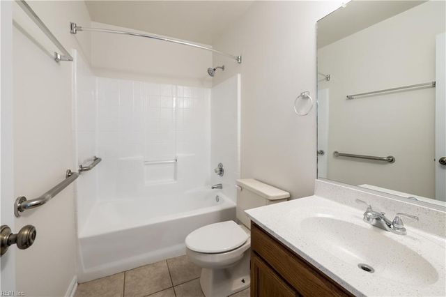 832 Daimler DR, Virginia Beach, VA 23454