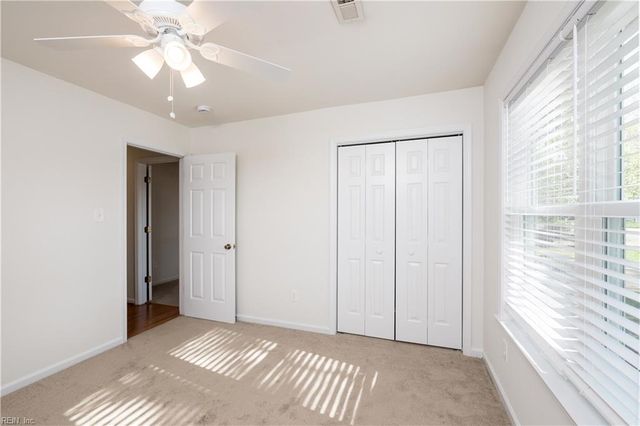 832 Daimler DR, Virginia Beach, VA 23454