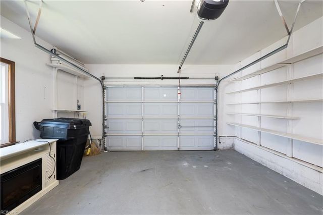 832 Daimler DR, Virginia Beach, VA 23454