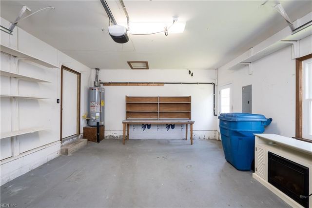 832 Daimler DR, Virginia Beach, VA 23454