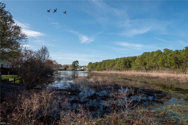 832 Daimler DR, Virginia Beach, VA 23454