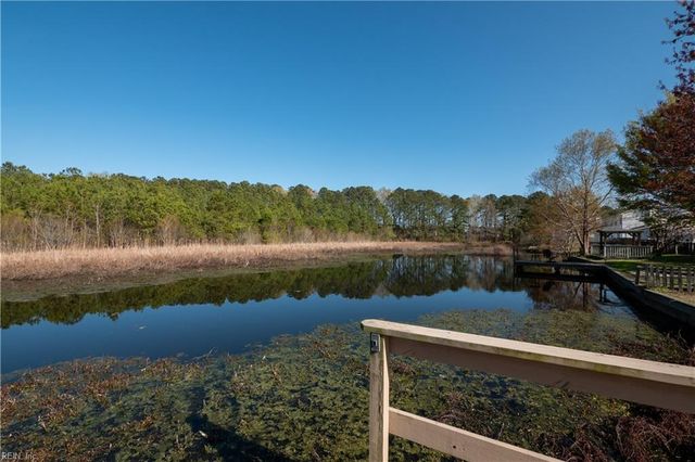 832 Daimler DR, Virginia Beach, VA 23454