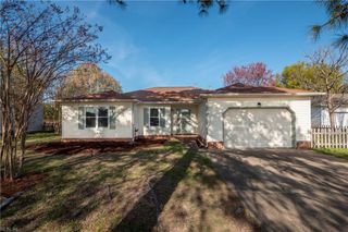 832 Daimler DR, Virginia Beach, VA 23454