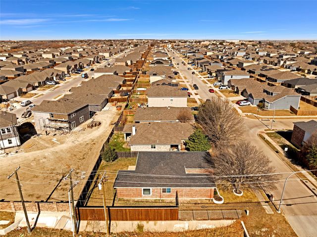 8201 Steel Dust Drive, Fort Worth, TX 76179