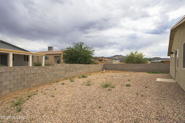 115 S Richmond Drive, Vail, AZ 85641