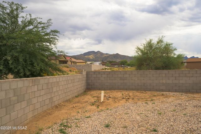 115 S Richmond Drive, Vail, AZ 85641