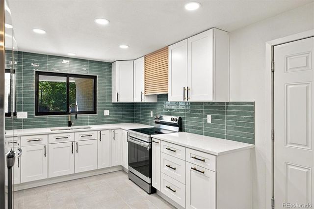 13899 E 25th Avenue, Aurora, CO 80011