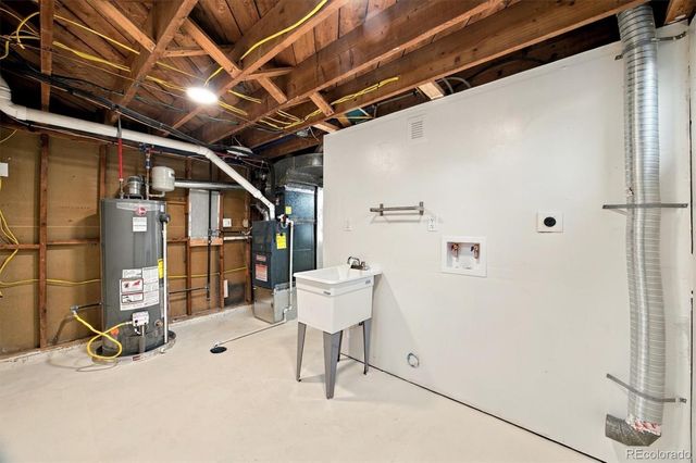 13899 E 25th Avenue, Aurora, CO 80011