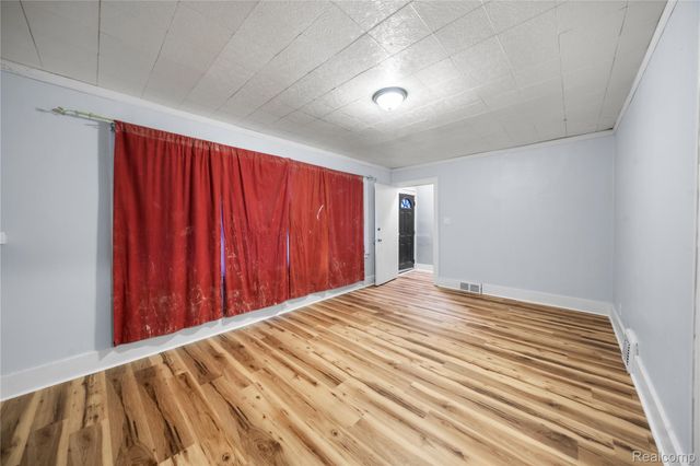 13536 Indiana Street, Detroit, MI 48238