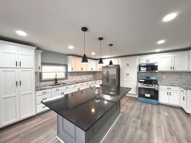 25127 S Tryon Street, Channahon, IL 60410