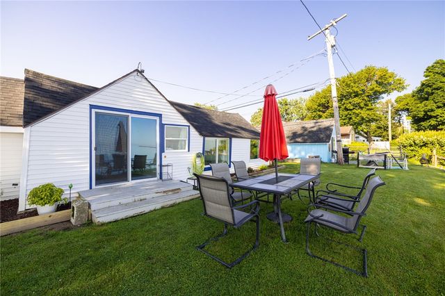 489 Lake Front, Irondequoit, NY 14617