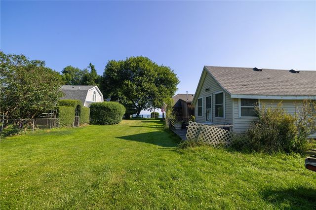 489 Lake Front, Irondequoit, NY 14617