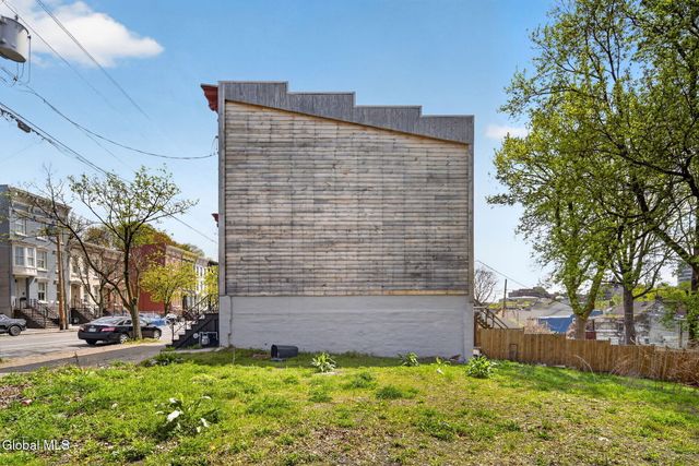 192 Clinton Avenue, Albany, NY 12210