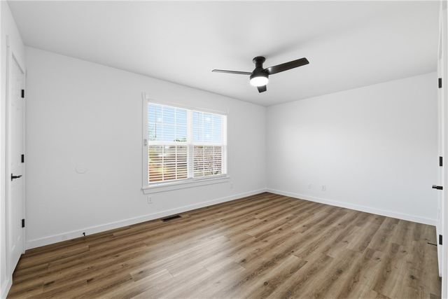 2404 SE Jayel Terrace 3, Bentonville, AR 72712