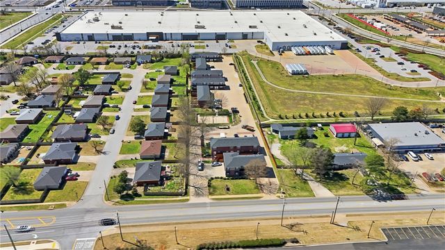 2404 SE Jayel Terrace 3, Bentonville, AR 72712