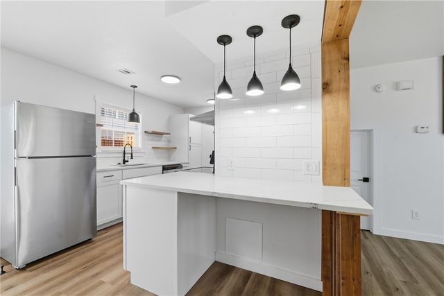 2404 SE Jayel Terrace 3, Bentonville, AR 72712