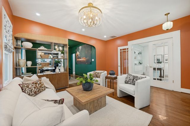 5211 Goodwin Avenue, Dallas, TX 75206