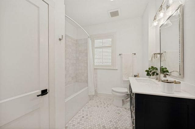 5211 Goodwin Avenue, Dallas, TX 75206
