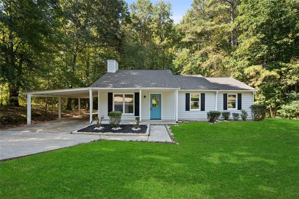 319 CHIMNEY TRACE Drive, Winder, GA 30680