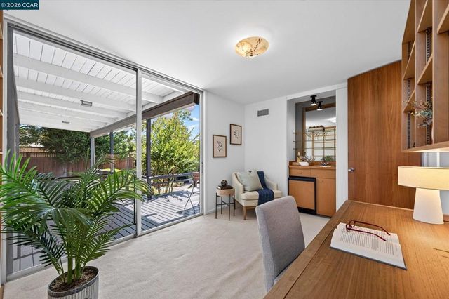20 Donald Dr, Orinda, CA 94563