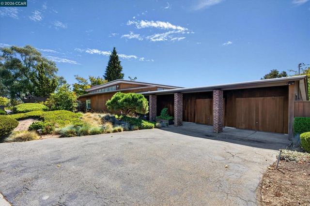 20 Donald Dr, Orinda, CA 94563
