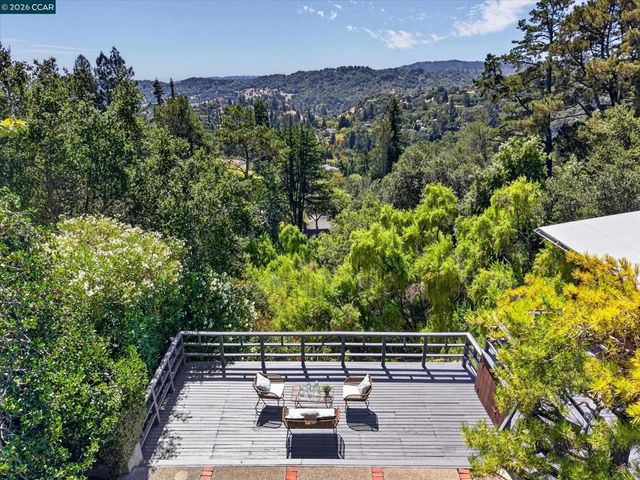 20 Donald Dr, Orinda, CA 94563