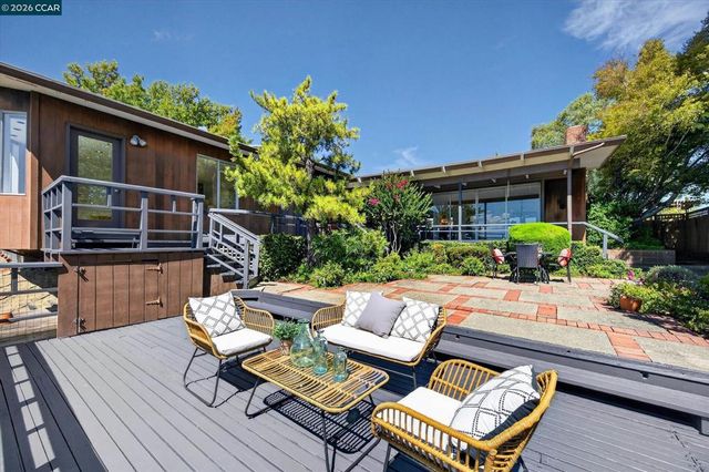 20 Donald Dr, Orinda, CA 94563