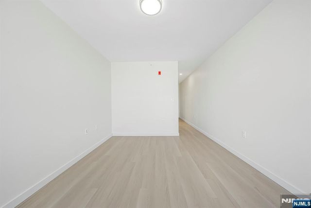 1 Mallory 506, Jersey City, NJ 07305