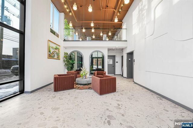 1 Mallory 506, Jersey City, NJ 07305