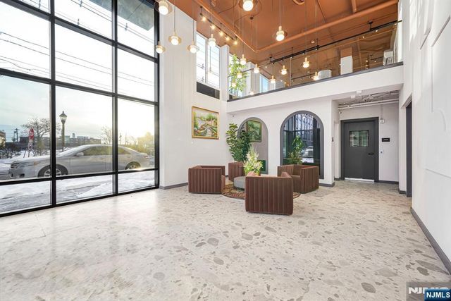 1 Mallory 506, Jersey City, NJ 07305