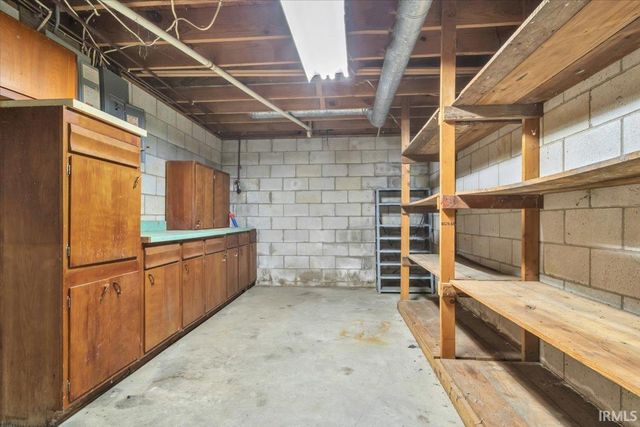 11166 N SR 161, Dale, IN 47523