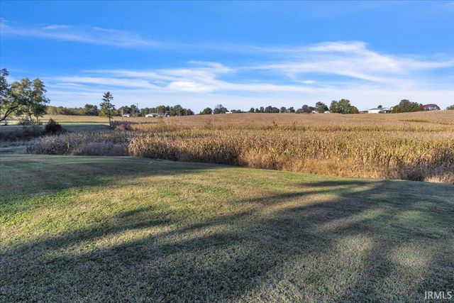 11166 N SR 161, Dale, IN 47523