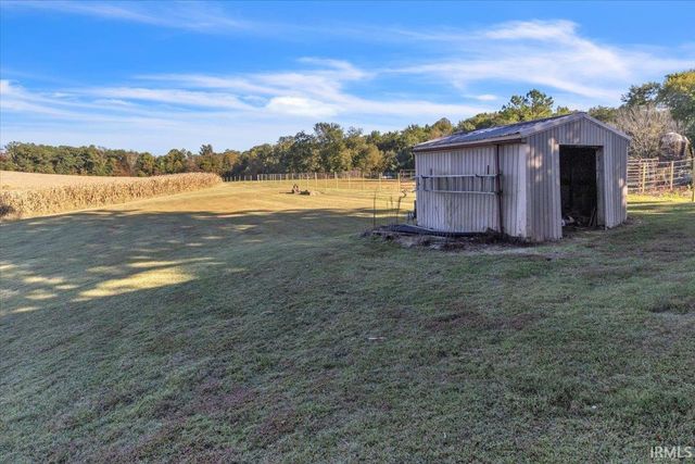 11166 N SR 161, Dale, IN 47523