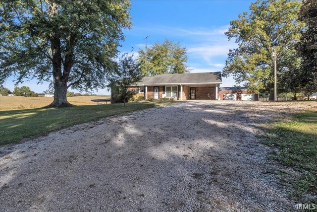 11166 N SR 161, Dale, IN 47523