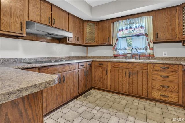 11166 N SR 161, Dale, IN 47523