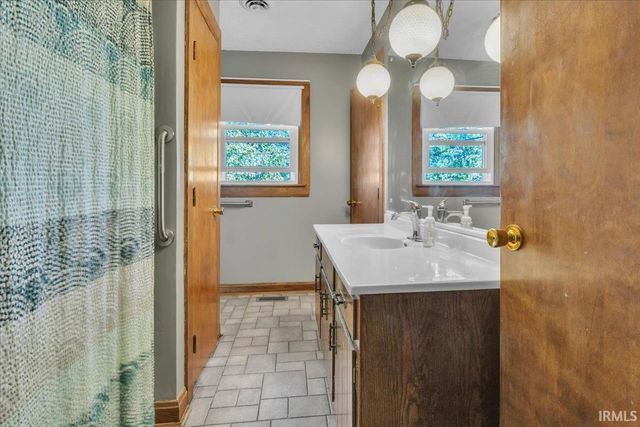 11166 N SR 161, Dale, IN 47523