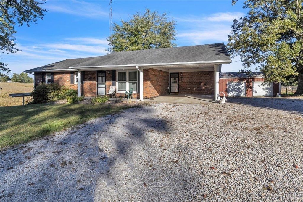 11166 N SR 161, Dale, IN 47523