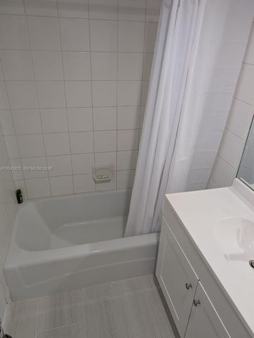 3680 Inverrary Dr 2M, Lauderhill, FL 33319