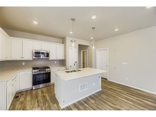 7400 Watercress Dr, Littleton, CO 80125