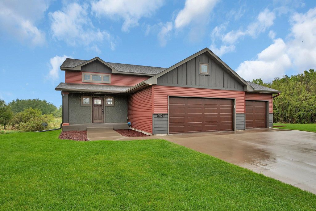 1526 Prairie View Lane NE, Sauk Rapids, MN 56379