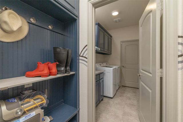 217 Hillstone Drive, Midlothian, TX 76065