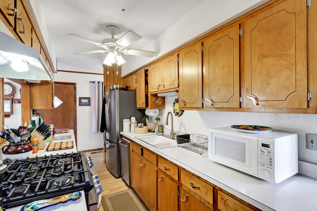 Image 14 of property listing at 87 Redondo Road, Jemez Springs, NM 87025