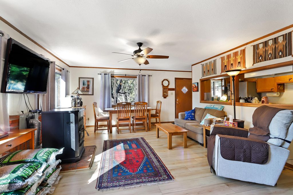 Image 8 of property listing at 87 Redondo Road, Jemez Springs, NM 87025