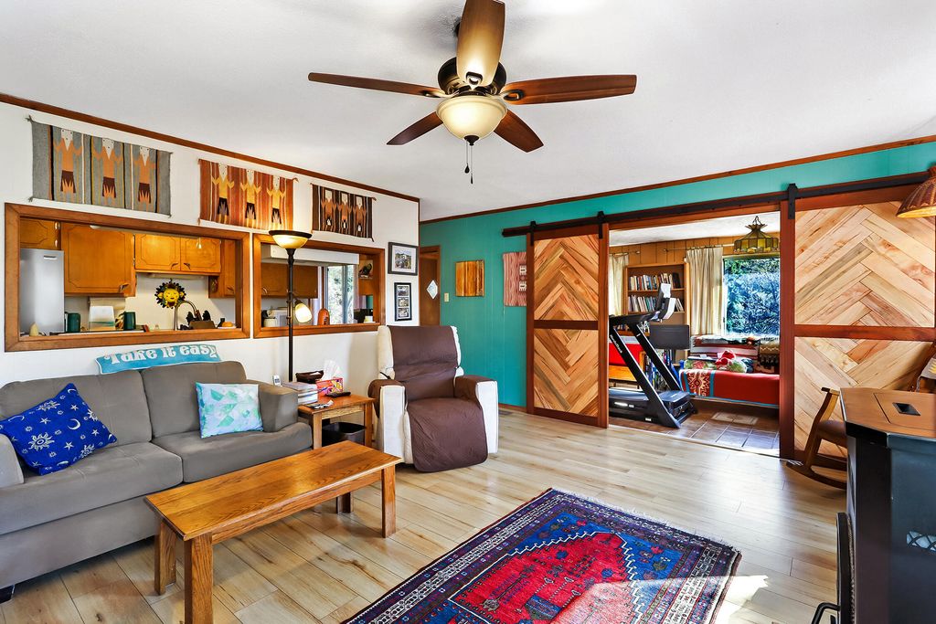 Image 9 of property listing at 87 Redondo Road, Jemez Springs, NM 87025