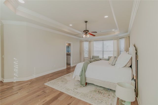 2386 Riverfront Lane, Fayetteville, AR 72703