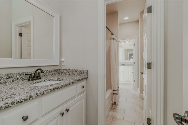 2386 Riverfront Lane, Fayetteville, AR 72703