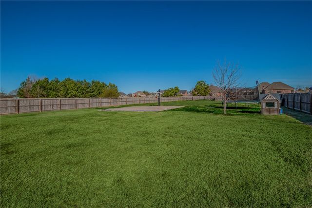 2386 Riverfront Lane, Fayetteville, AR 72703